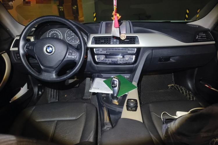 Used BMW 3 Series 2016 320Li Ambition Model Center Console