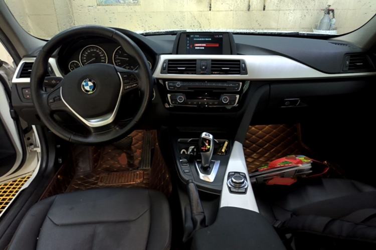 Used BMW 3 Series 2016 320Li Fashion Model Center Console