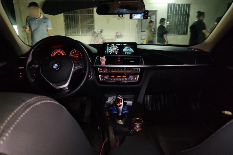 Used BMW 3 Series 2016 320Li Fashion Model Center Console