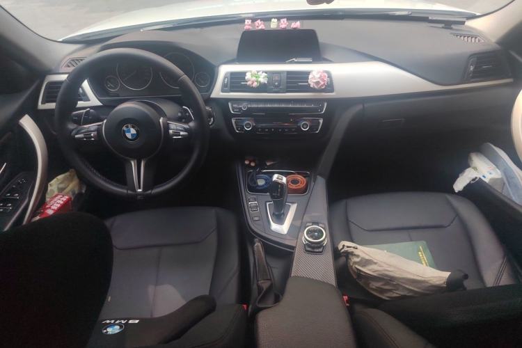 Used BMW 3 Series 2016 320i Fashion Model Center Console