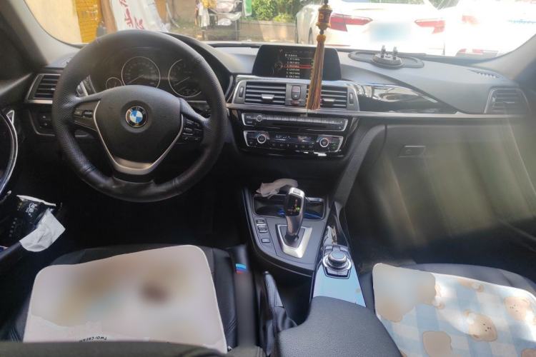 Used BMW 3 Series 2016 320Li Fashion Model Center Console