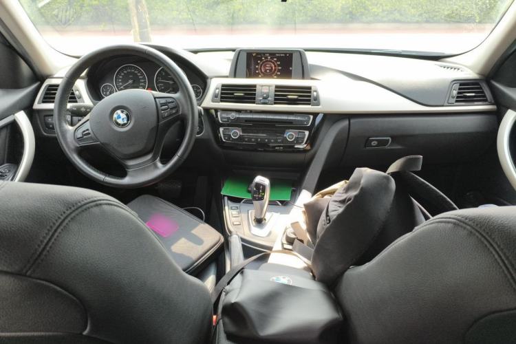 Used BMW 3 Series 2016 320Li Ambition Model Center Console