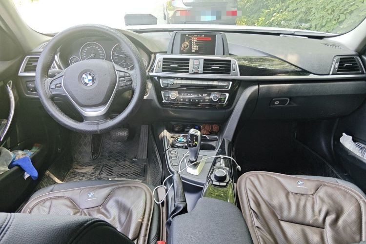 Used BMW 3 Series 2016 320Li Ambition Model Center Console