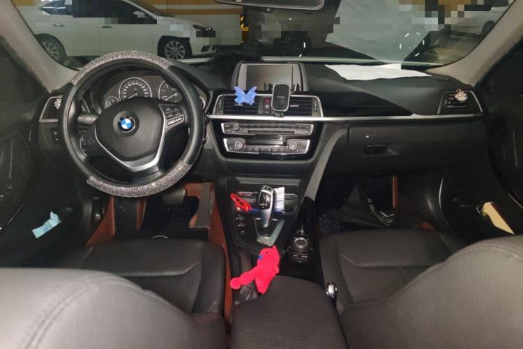 Used BMW 3 Series 2016 316Li Fashion Model Center Console