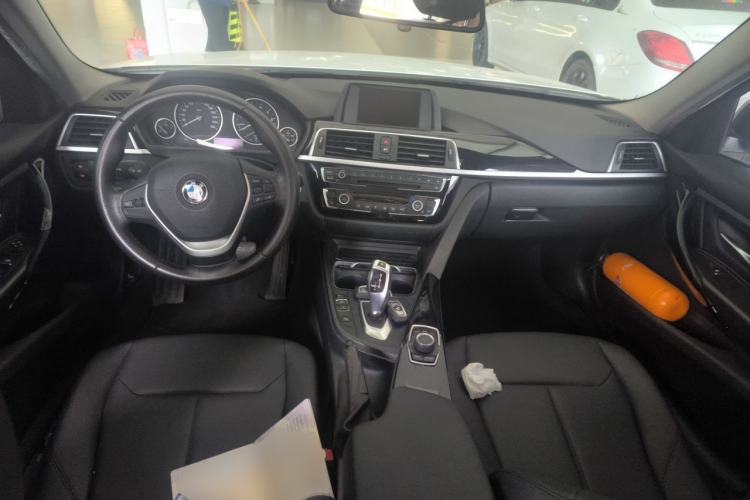 Used BMW 3 Series 2016 320Li Ambition Model Center Console