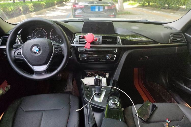 Used BMW 3 Series 2016 320Li Fashion Model Center Console