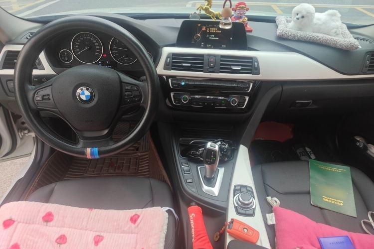 Used BMW 3 Series 2016 320Li Fashion Model Center Console