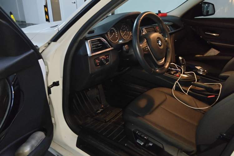 Used BMW 3 Series 2016 320i Fashion Model Driver Seat