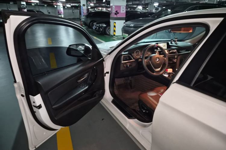 Used BMW 3 Series 2016 320i Fashion Model Driver Seat