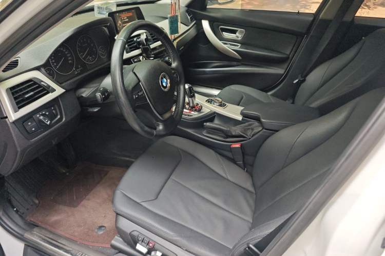 Used BMW 3 Series 2016 320i Fashion Model Driver Seat