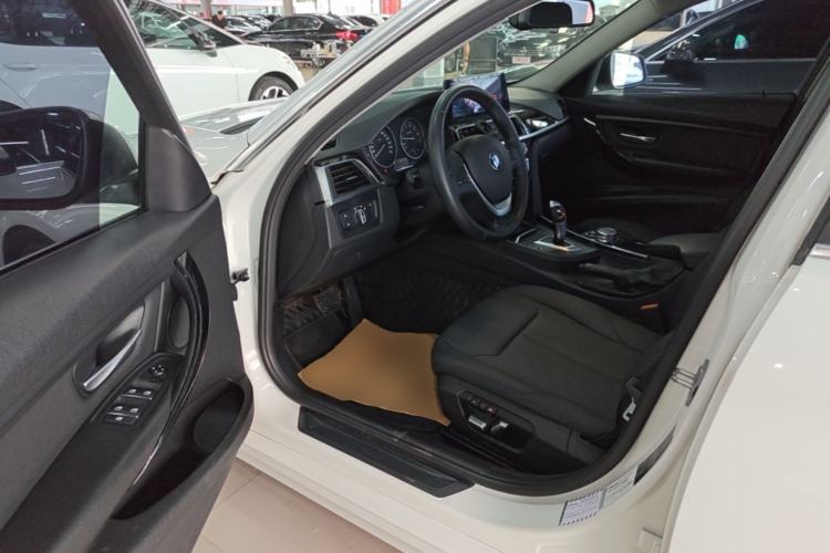 Used BMW 3 Series 2016 320Li Ambition Model Driver Seat