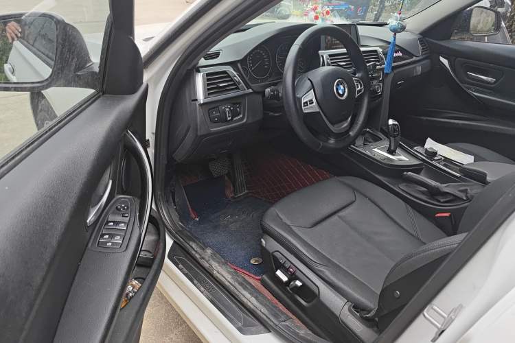 Used BMW 3 Series 2016 316i Fashion Model Driver Seat