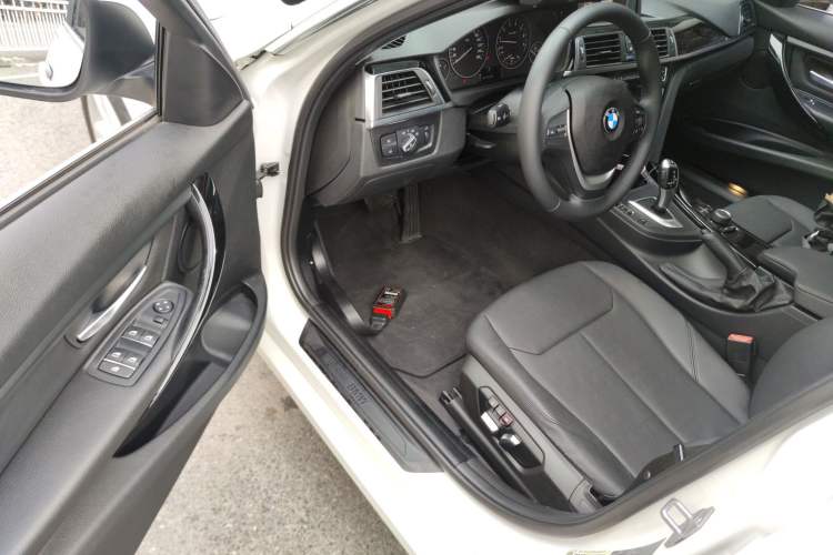 Used BMW 3 Series 2016 320Li Ambition Model Driver Seat