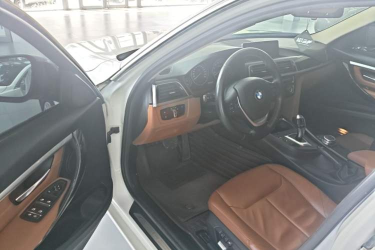 Used BMW 3 Series 2016 320Li Luxury Design Package Driver Seat