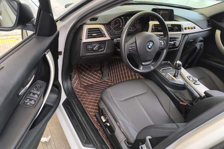Used BMW 3 Series 2016 320i Fashion Model Driver Seat