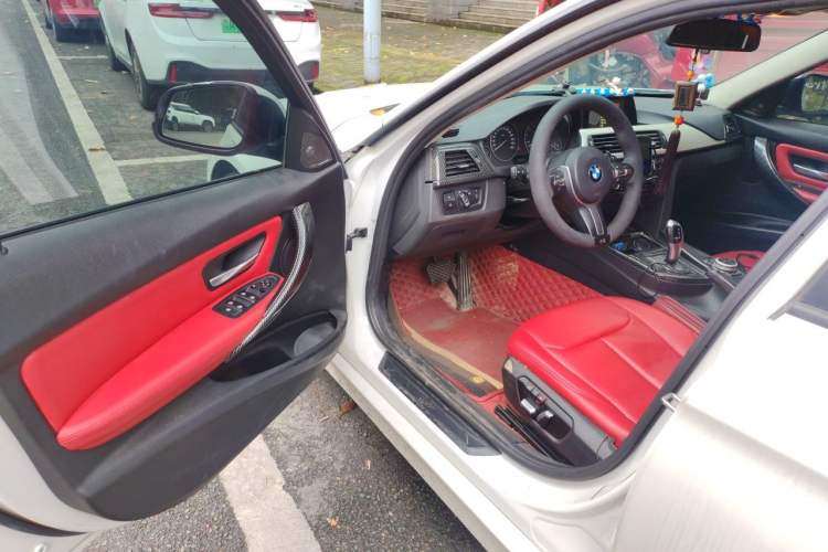 Used BMW 3 Series 2016 320i Fashion Model Driver Seat