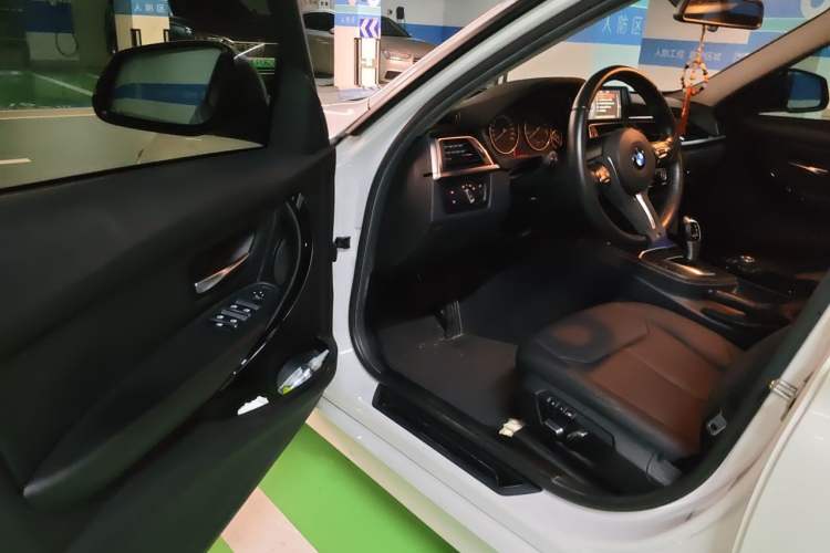 Used BMW 3 Series 2016 316i Fashion Model Driver Seat