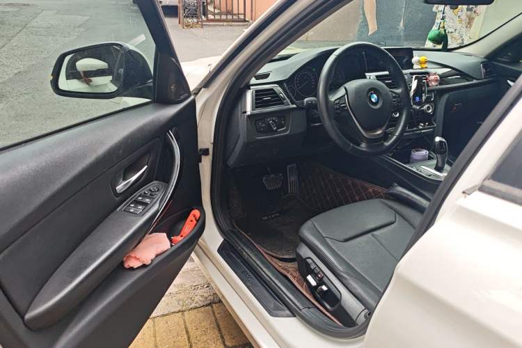 Used BMW 3 Series 2016 320i Fashion Model Driver Seat