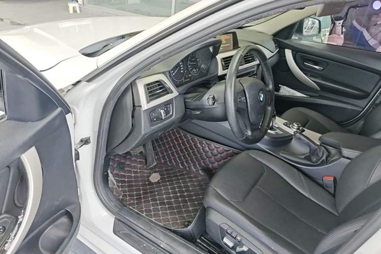 Used BMW 3 Series 2016 320i Fashion Model Driver Seat