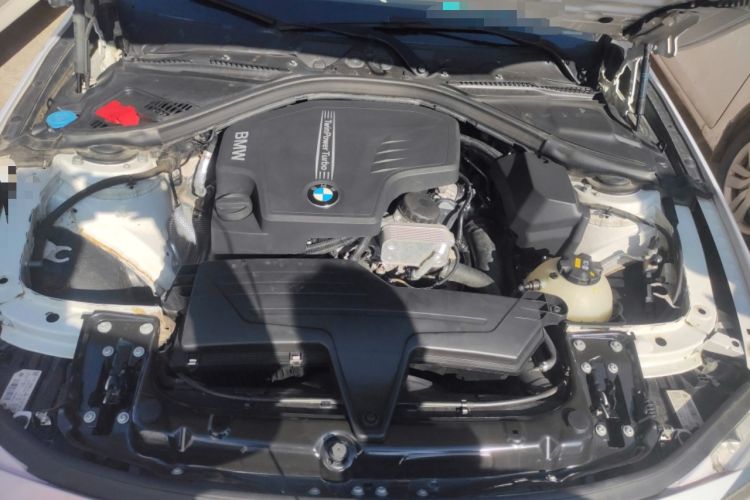 Used BMW 3 Series 2016 320Li Fashion Model Engine Bay