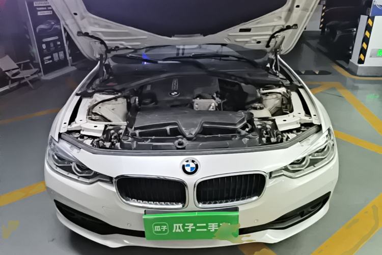Used BMW 3 Series 2016 320i Fashion Model Engine Bay