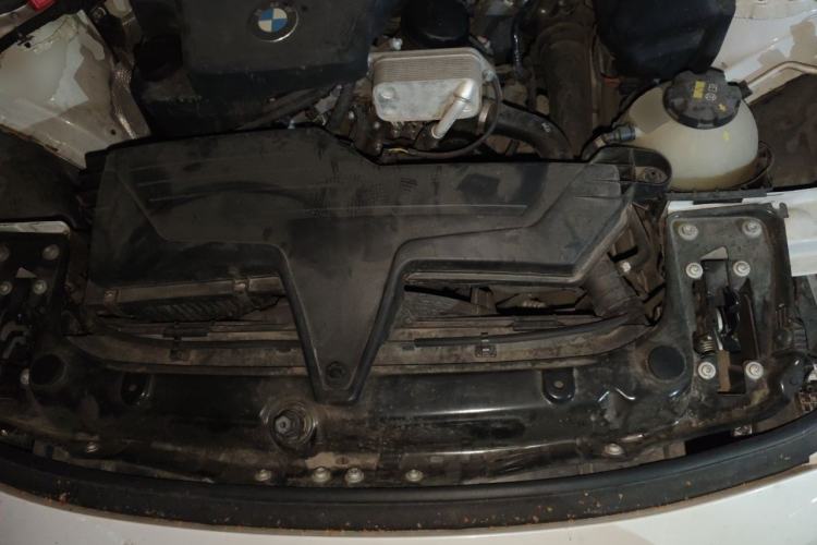 Used BMW 3 Series 2016 328Li Fashion Model Engine Bay