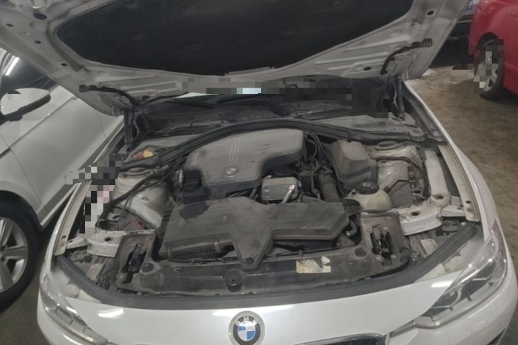 Used BMW 3 Series 2016 320Li Fashion Model Engine Bay