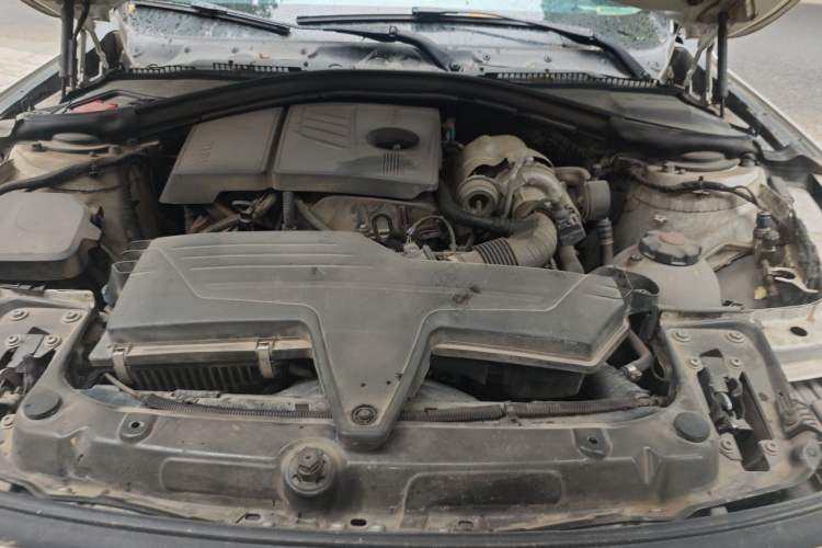 Used BMW 3 Series 2016 316Li Fashion Model Engine Bay