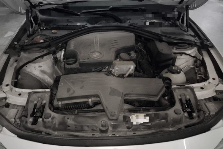Used BMW 3 Series 2016 320i Fashion Model Engine Bay