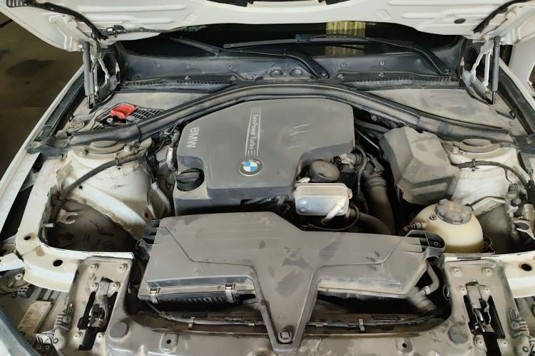 Used BMW 3 Series 2016 320Li Ambition Model Engine Bay