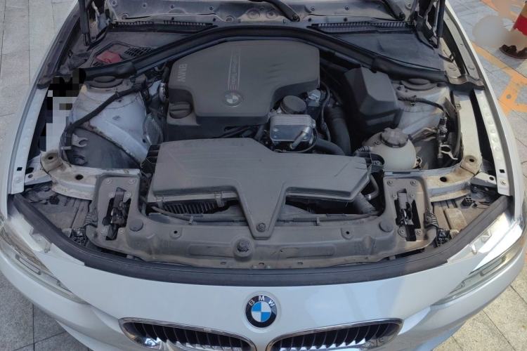 Used BMW 3 Series 2016 320Li Fashion Model Engine Bay
