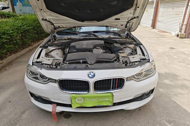 Used BMW 3 Series 2016 320Li Fashion Model Engine Bay