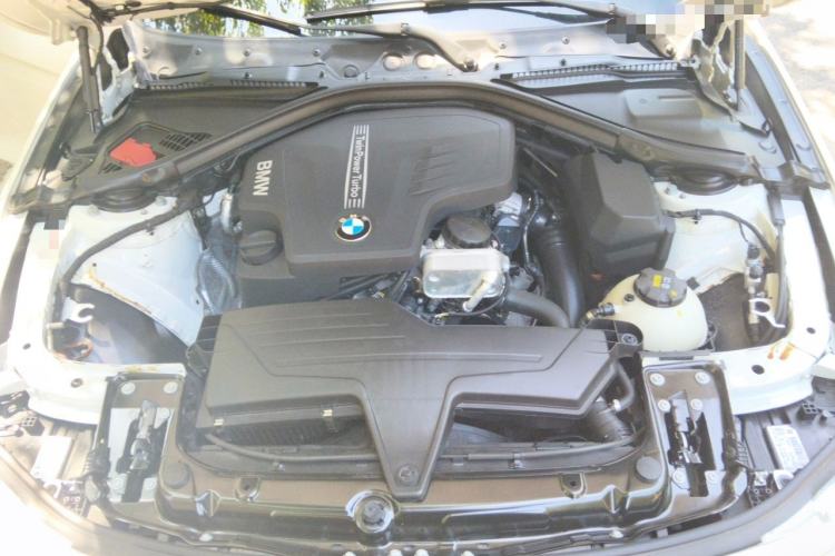 Used BMW 3 Series 2016 320Li Fashion Model Engine Bay