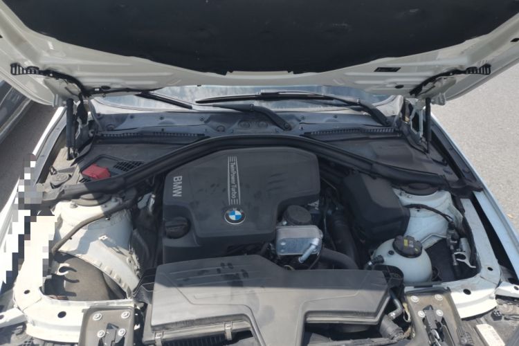 Used BMW 3 Series 2016 320Li Fashion Model Engine Bay