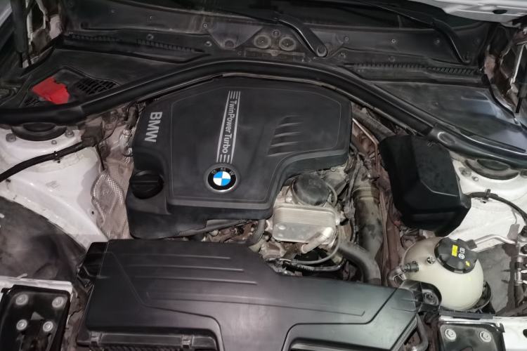 Used BMW 3 Series 2016 320Li Ambition Model Engine Bay