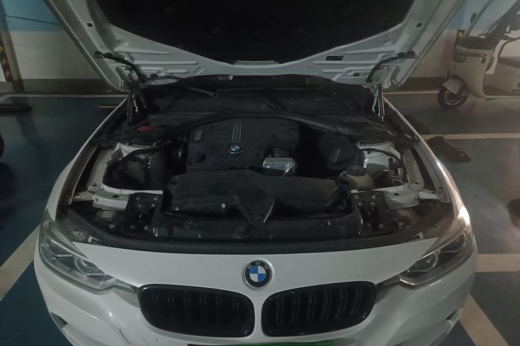 Used BMW 3 Series 2016 320Li Fashion Model Engine Bay