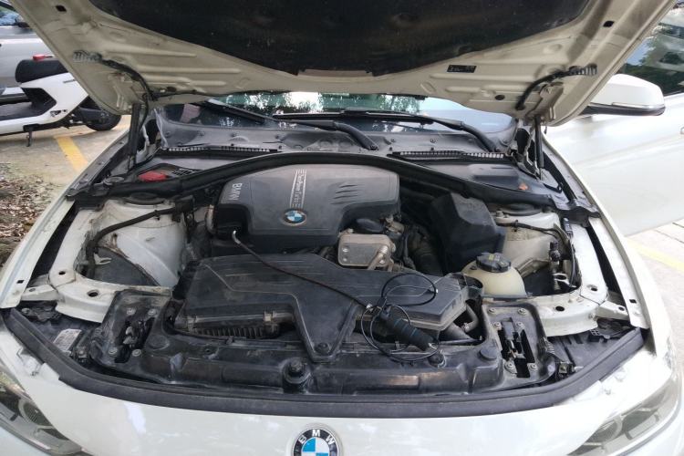 Used BMW 3 Series 2016 320Li Fashion Model Engine Bay