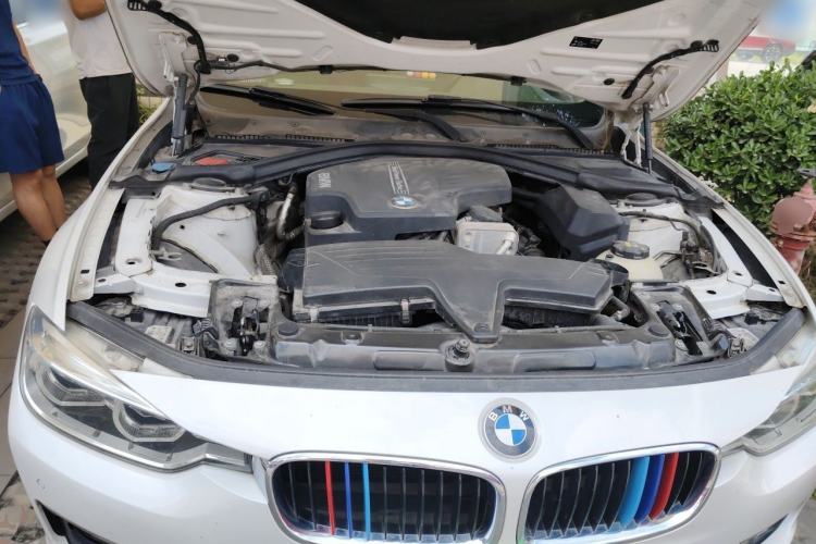 Used BMW 3 Series 2016 320Li Ambition Model Engine Bay
