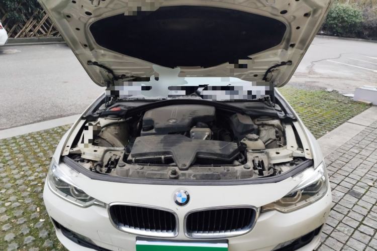Used BMW 3 Series 2016 320Li Fashion Model Engine Bay