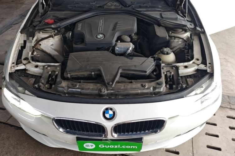 Used BMW 3 Series 2016 320Li Fashion Model Engine Bay