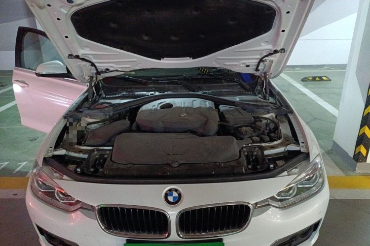 Used BMW 3 Series 2016 320Li Fashion Model Engine Bay