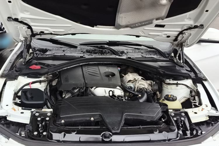 Used BMW 3 Series 2016 316Li Fashion Model Engine Bay