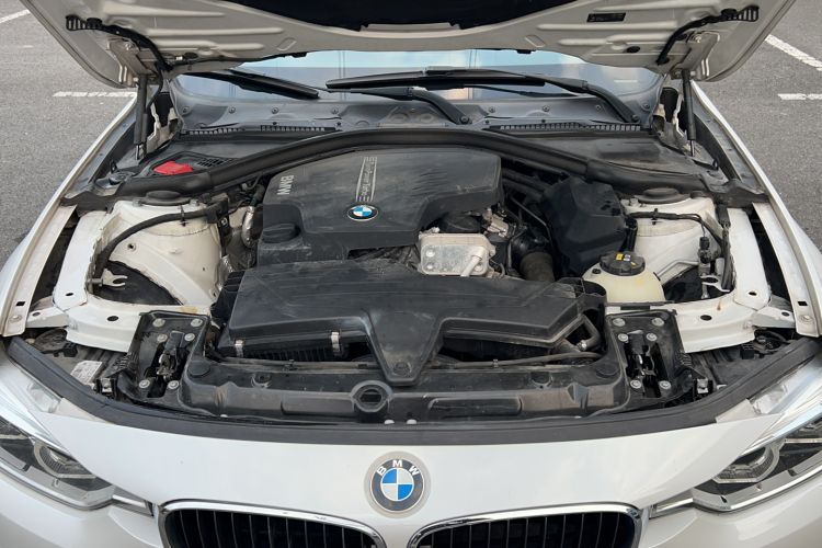 Used BMW 3 Series 2016 320Li Ambition Model Engine Bay