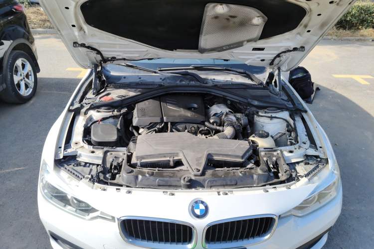 Used BMW 3 Series 2016 316i Fashion Model Engine Bay
