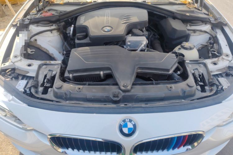 Used BMW 3 Series 2016 320Li Fashion Model Engine Bay