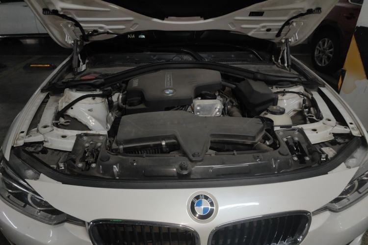 Used BMW 3 Series 2016 320Li Fashion Model Engine Bay