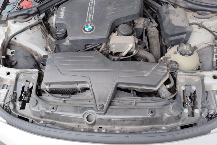 Used BMW 3 Series 2016 320Li Fashion Model Engine Bay