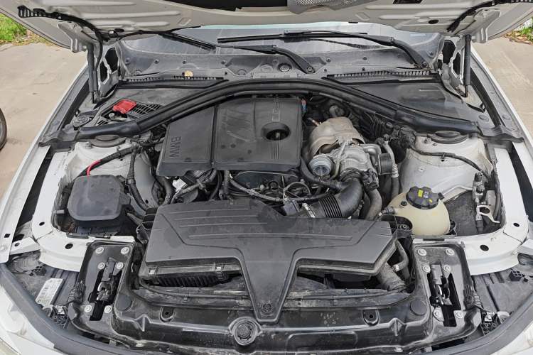 Used BMW 3 Series 2016 316i Fashion Model Engine Bay