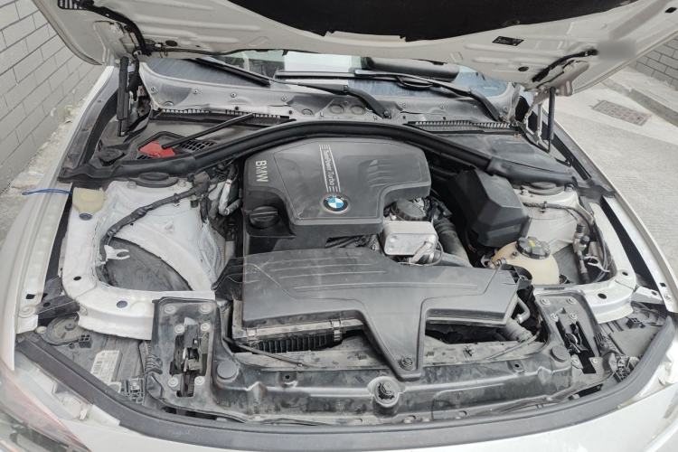 Used BMW 3 Series 2016 328Li Fashion Model Engine Bay