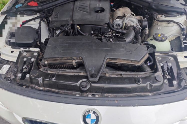 Used BMW 3 Series 2016 316Li Fashion Model Engine Bay